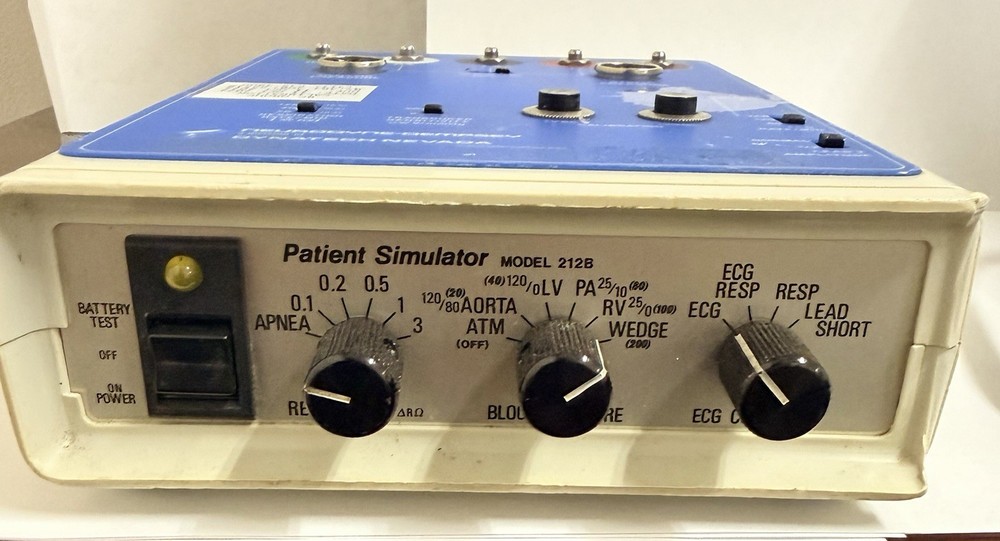 Dynatech Model 212B Patient Simulator: ECG Complex, Respiration, Blood Pressure