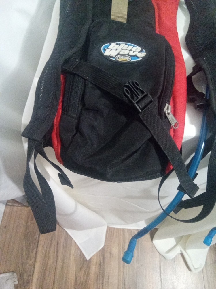 Pair of Camelbak Blue Wave Backpack Hydration with Bladder RED & BLK