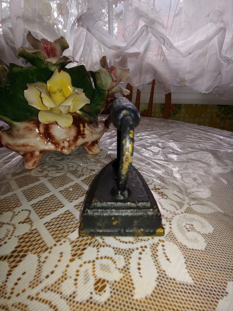 Antique Cast Iron Sad Iron, B & Co., 4 Lbs.