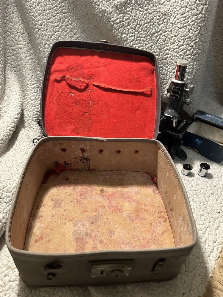 Vintage Sans & streiffe Microscope Kit