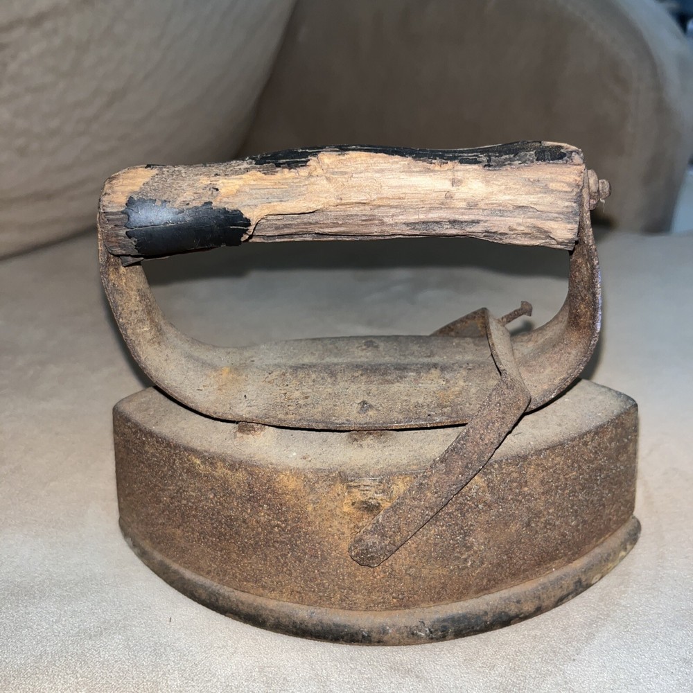 vintage Asbestos Sad Iron 6.5x3"