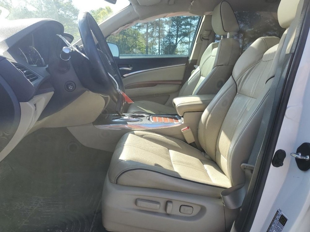 MDX 2017 Glove Box 4693162