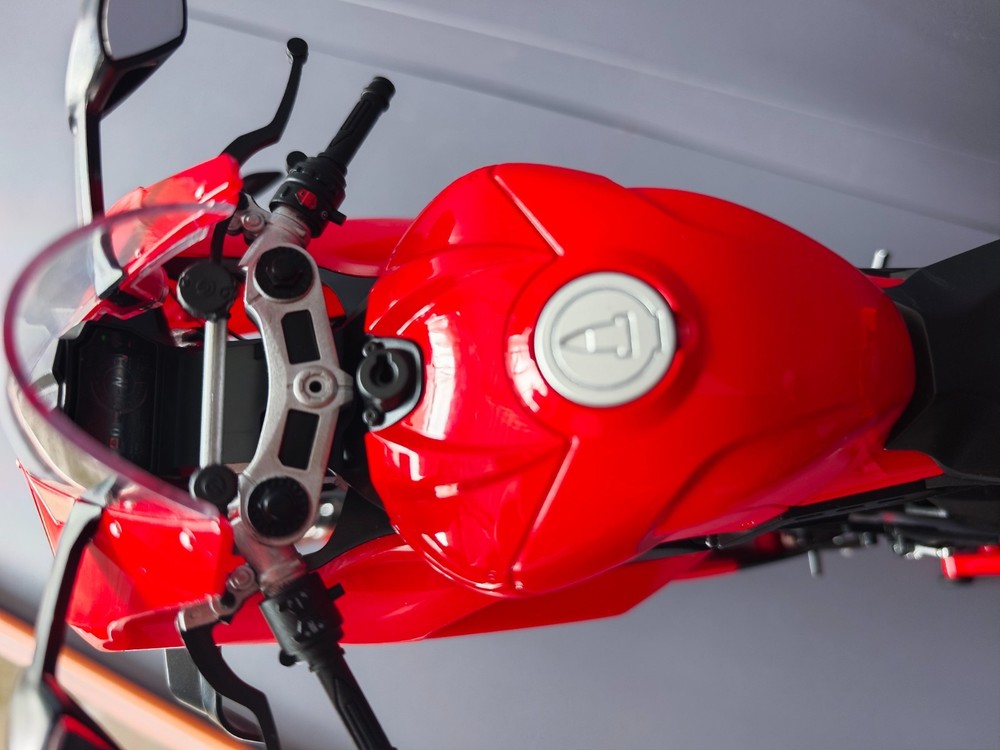 Ducati 1:6 Die-Cast Motorcycle Model, Multi-Function, Premium Gift for Him