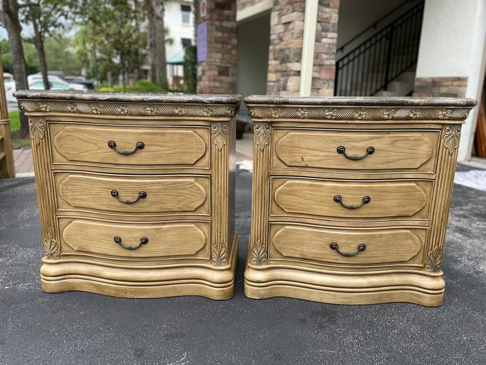Michael Amini La Francaise Bedroom Set