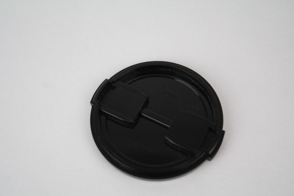 Genuine NIKON 62MM SNAP-ON PLASTIC LENS CAP