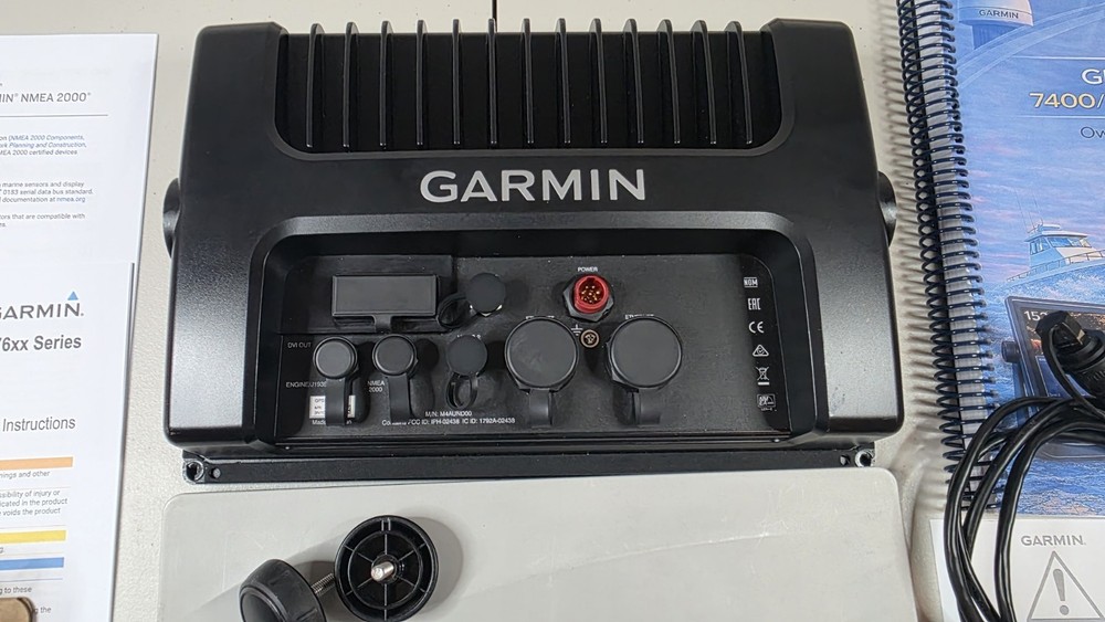 Garmin GPSMAP 7612 12" Chartplotter / Fishfinder – Excellent Condition, Fully...