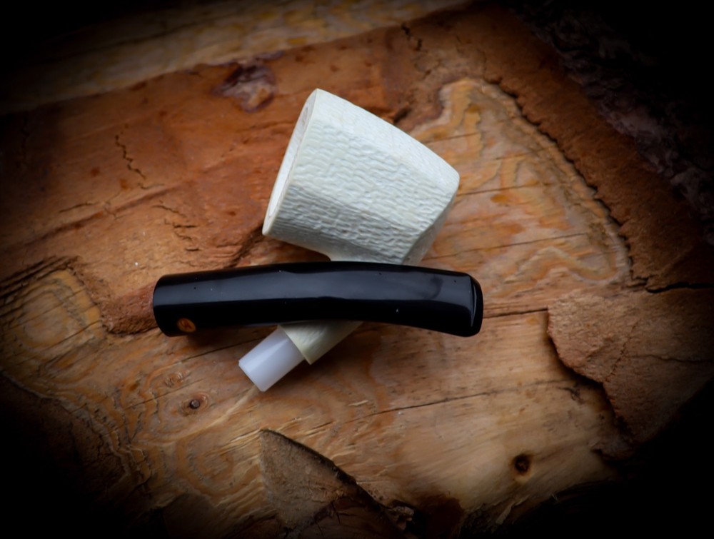 9MM Rustic Patterned Panel Meerschaum Pipe With Leather Case- Astaş Meerschaum