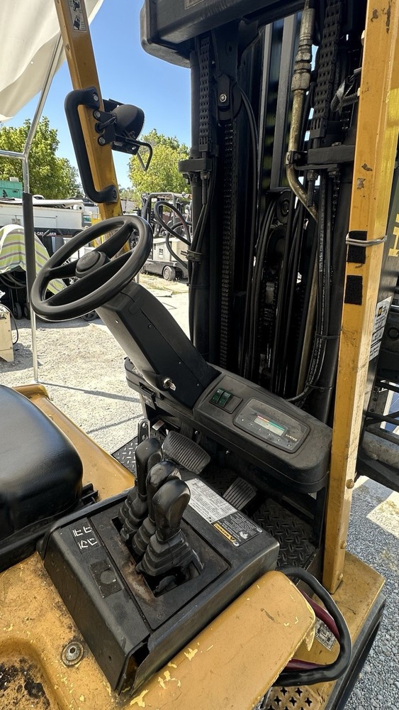 Hyster E60Z 6000LBS Forklift with CASCADE Multiple Load or Single-Double Pallet
