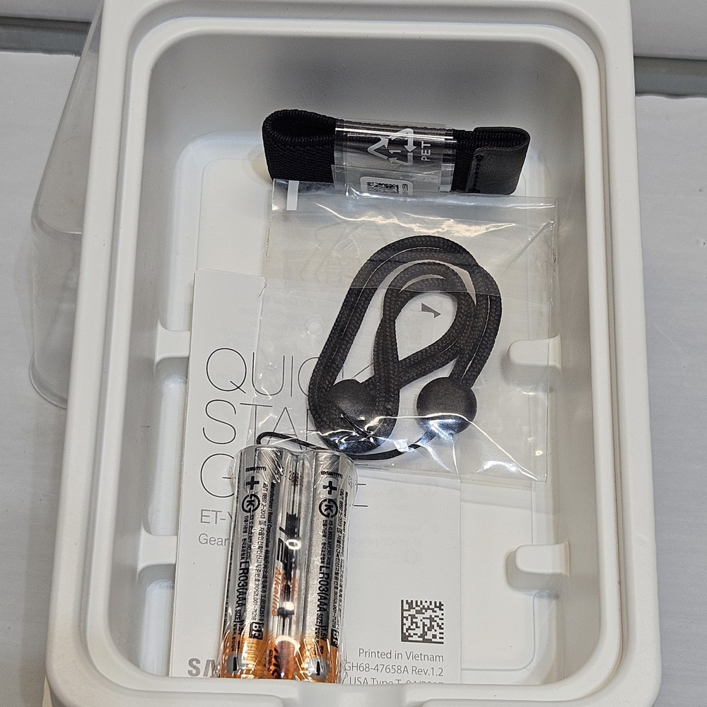 Samsung ET-YO324BBEGUS Gear VR Controller - Black