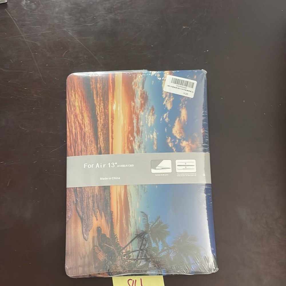 MacBook Air 13” beach sunset design hard shell case