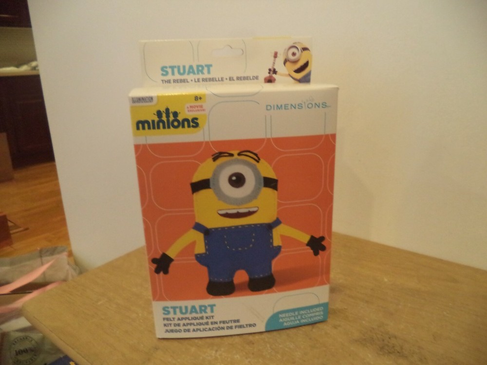 FELT KIT BY DIMENSIONS MINIONS "STUART" DOLL