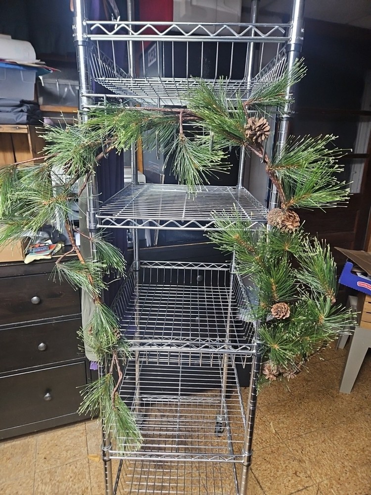 Artificial Pine Gatland 5 Foot With Pinecones