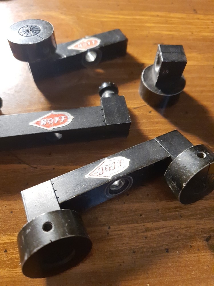 Vintage Hoyt V Bar Brackets
