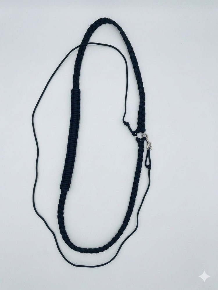 Hands free paracord game drag