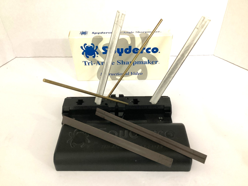 SPYDERCO TRI-ANGLE SHARPMAKER KNIFE SHARPENING KIT MEDIUM & FINE GRIT 204MF