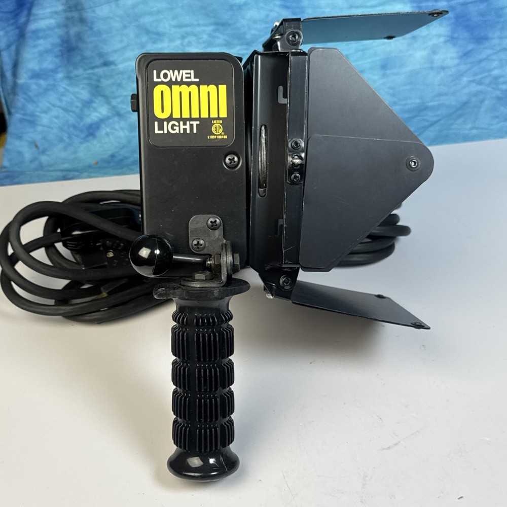 lowel omni light