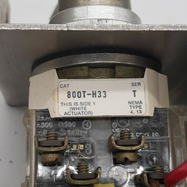 Allen-Bradley 800T-H33 Selector Switch Unit