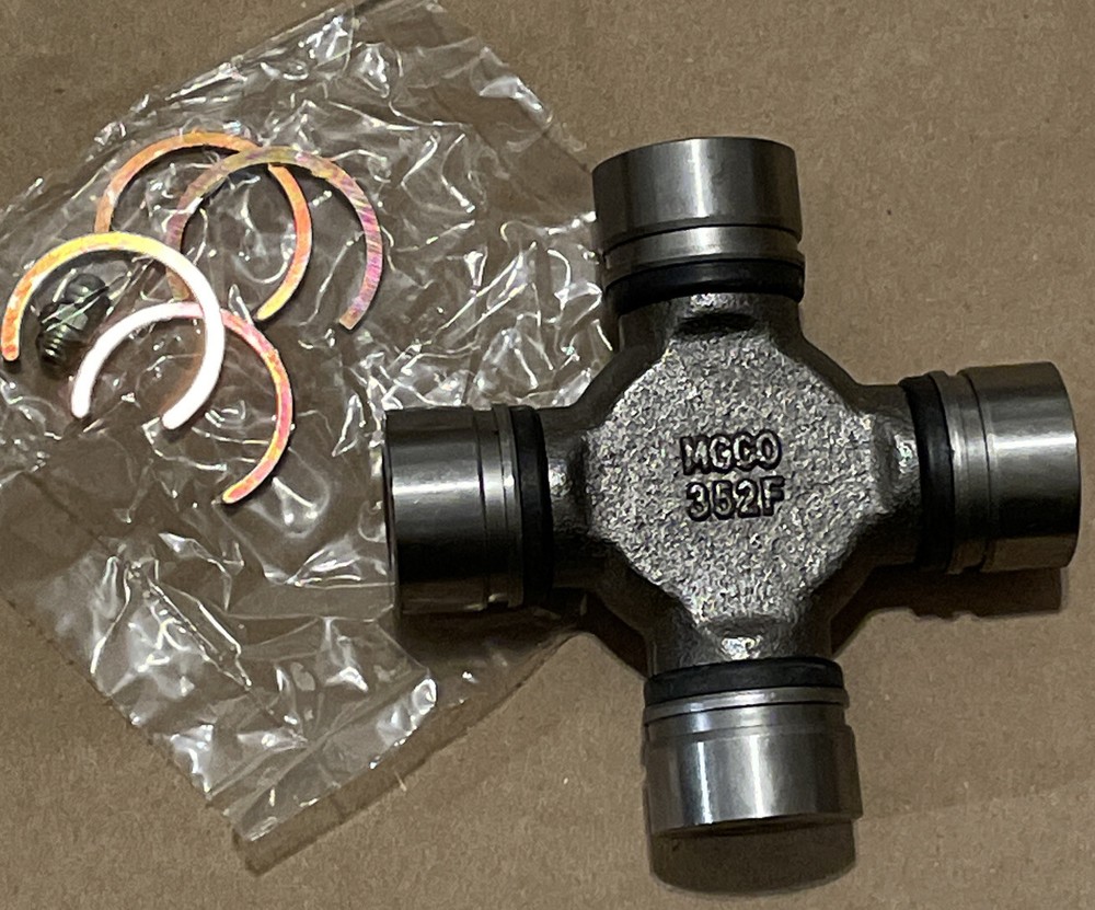 Moog 534G Precision U-Joint, New Open Box
