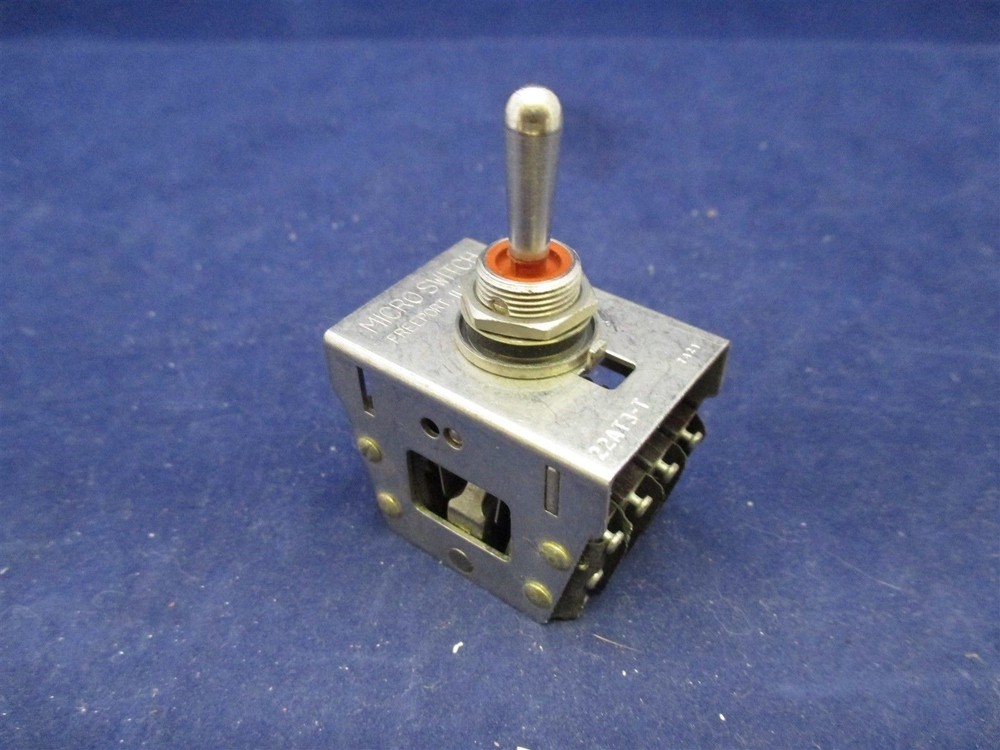 Micro Switch 22AT3-T Toggle Switch