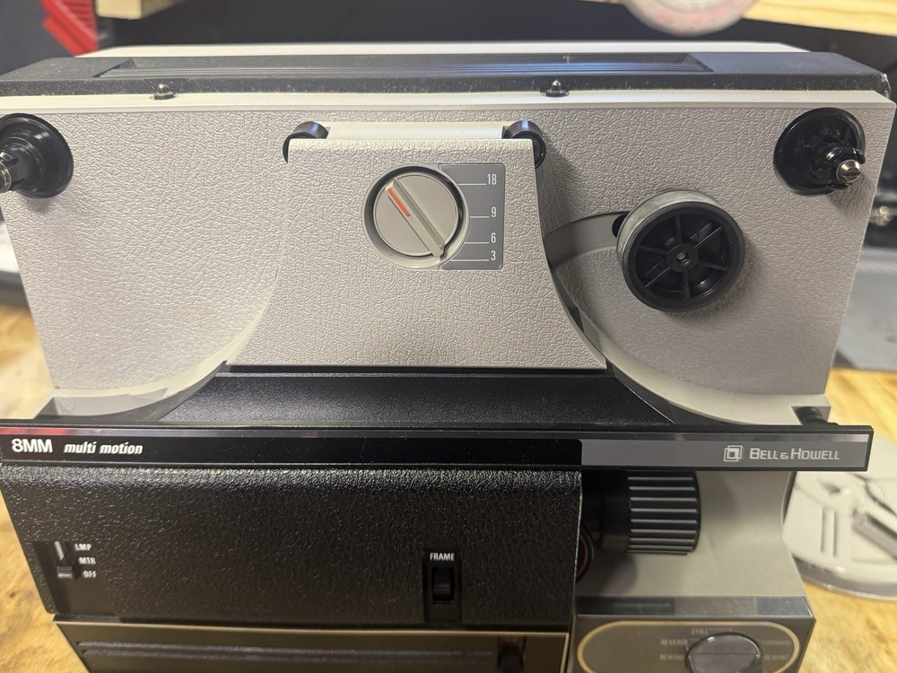 Bell And Howell 1638c Projector