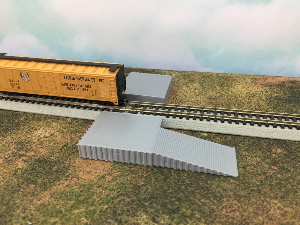 2 pc Loading Platform Dock with Ramp - N Scale 1:160 - No Assembly Required!