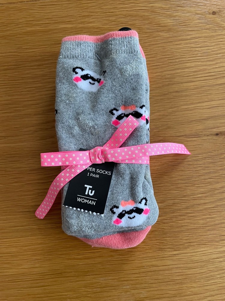 BNWT TU Panda Slipper Socks - size 4 - 8