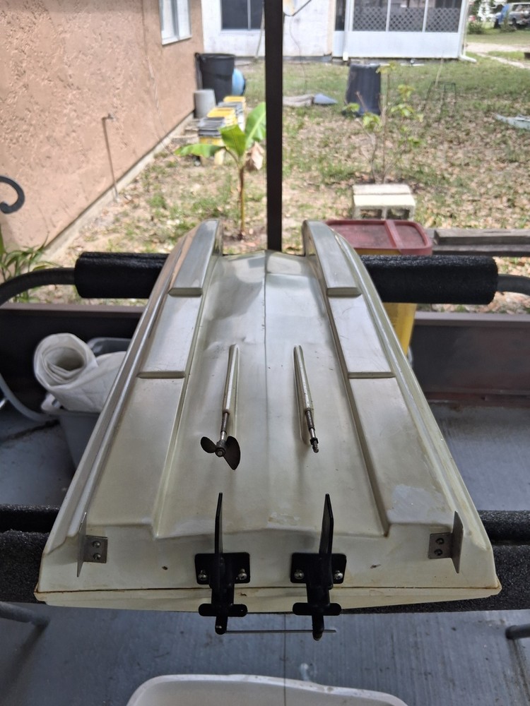 MRP r/c 32" Fast Attack Catamaran