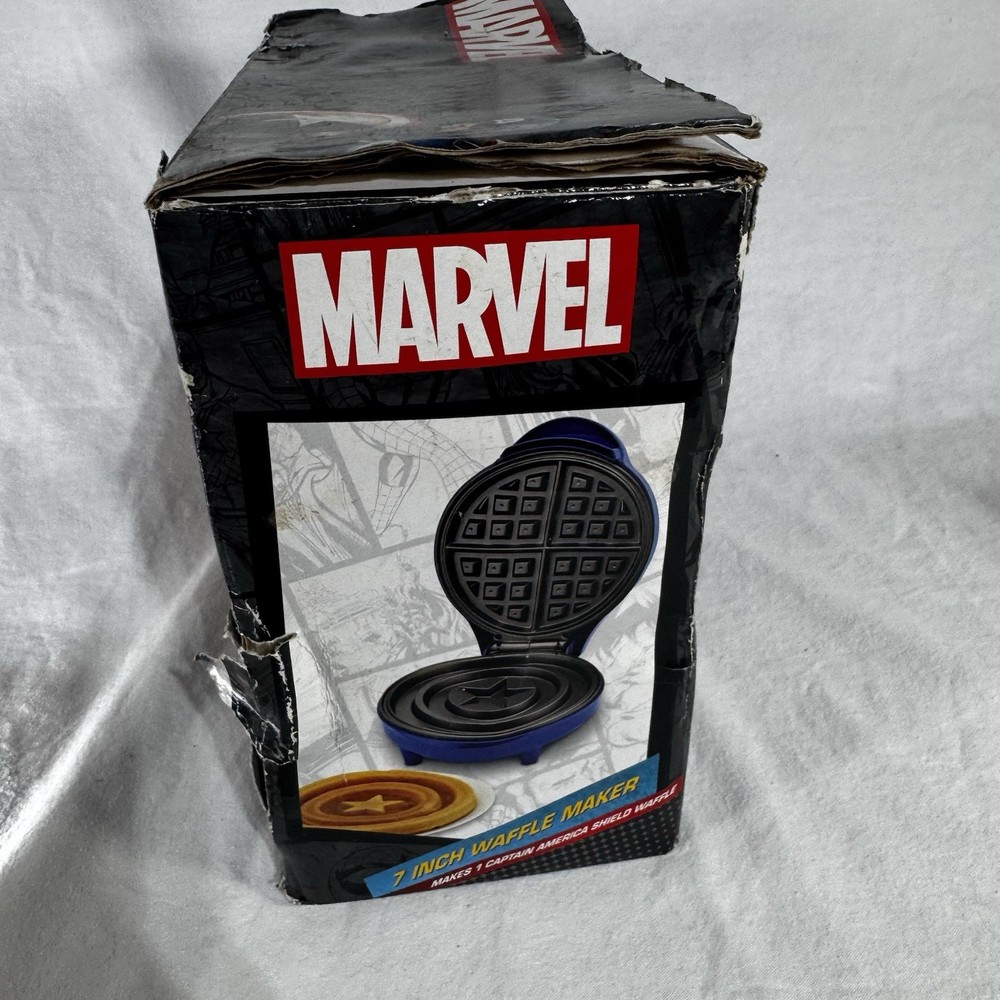 Marvel Captain America Shield 7" Waffle Maker MVA-278 BOX DAMAGE SHIPS FAST!