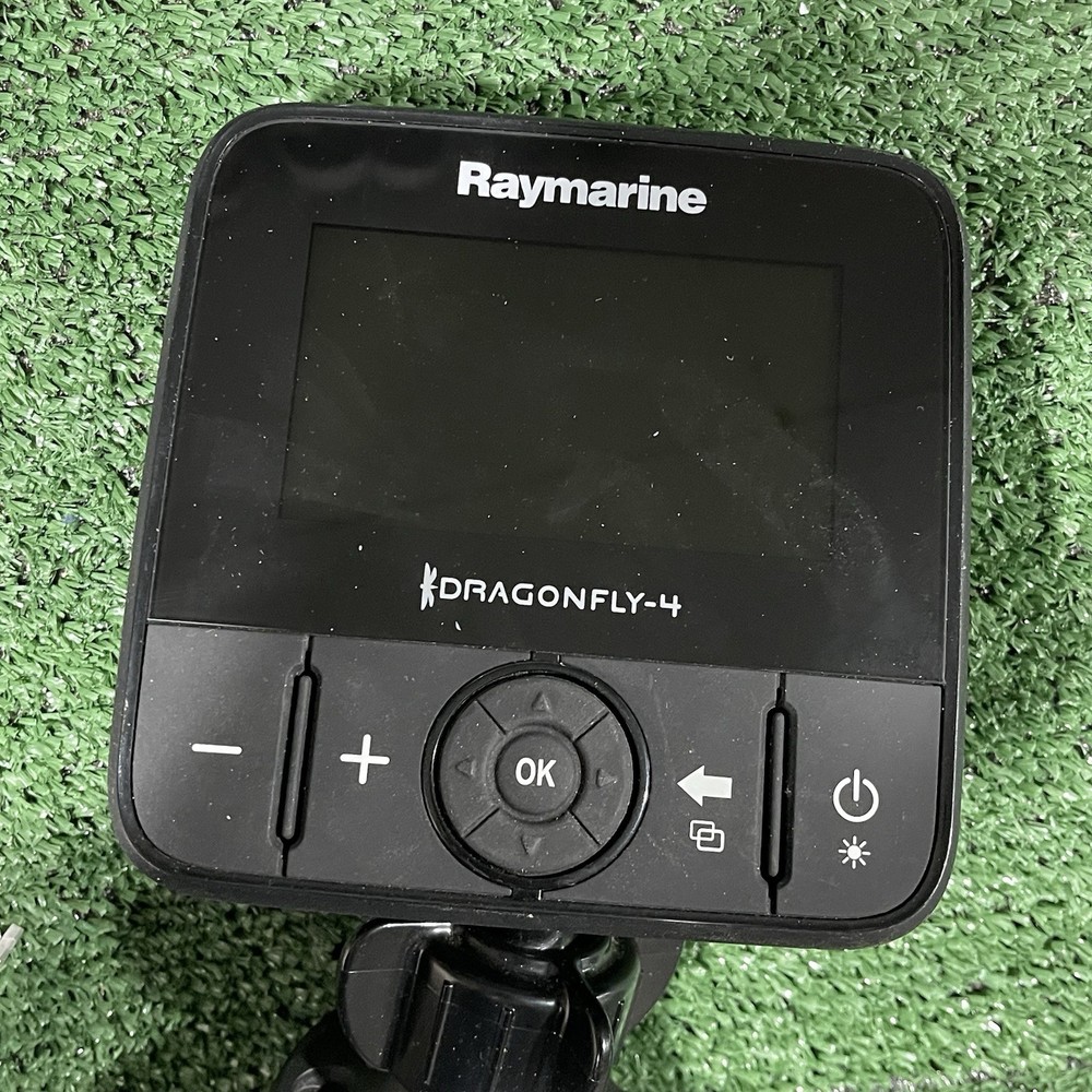 Raymarine DRAGONFLY 4 Pro GPS Chart Plotter / Fishfinder Display