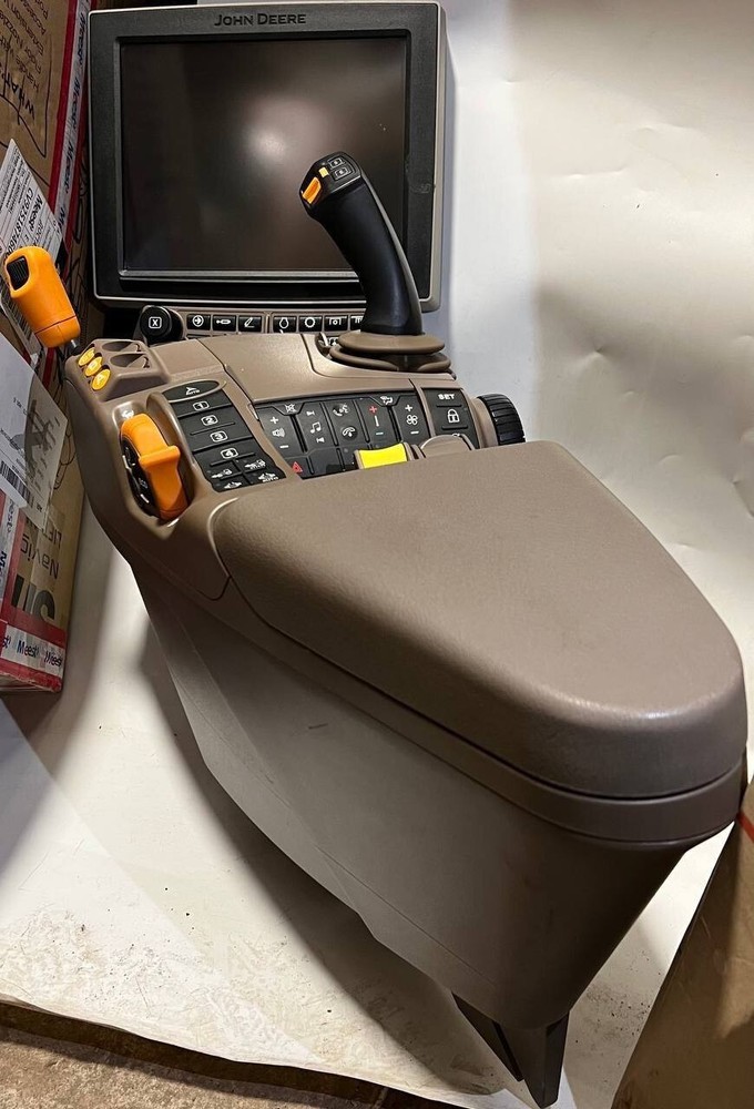 John Deere Commadcenter commandarm Console With Joystick 🕹️ Command Center