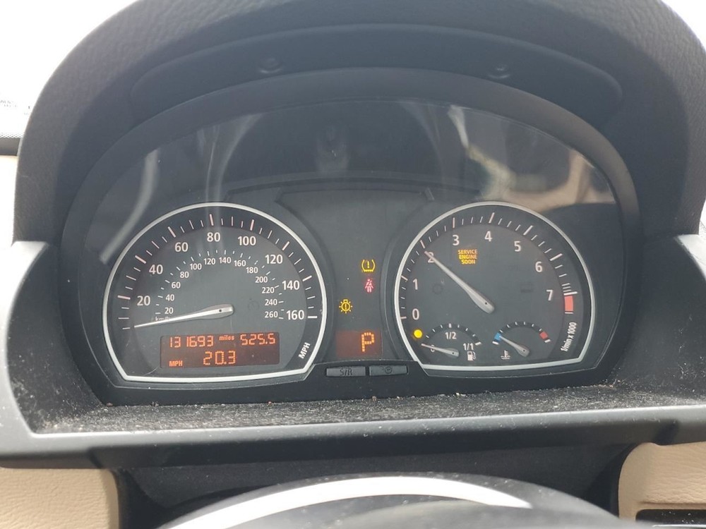 X3 2010 Glove Box 4915733