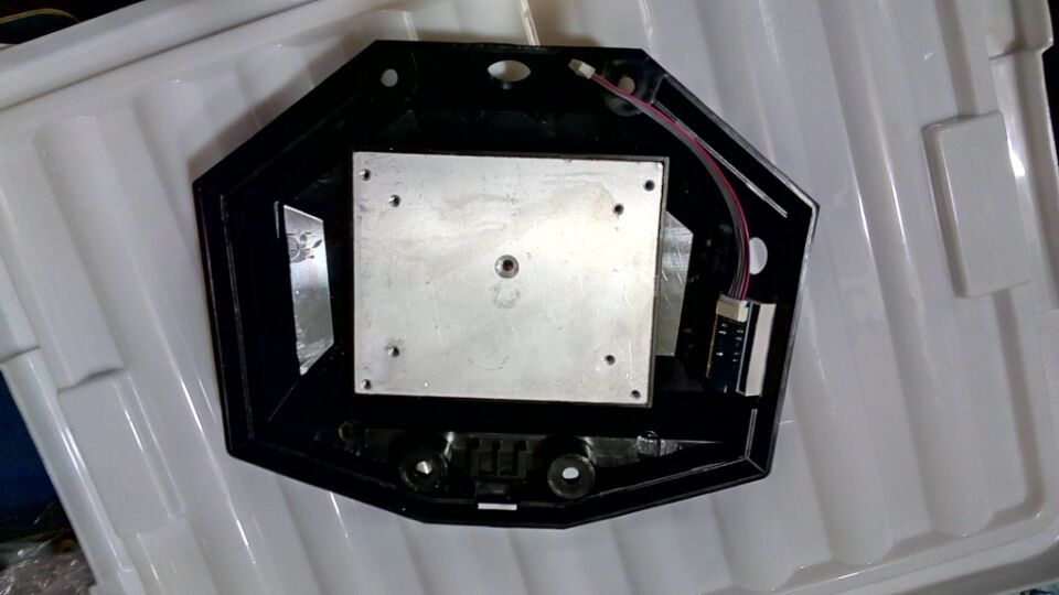 Plastic dual controller case and heat sink and battery indicator