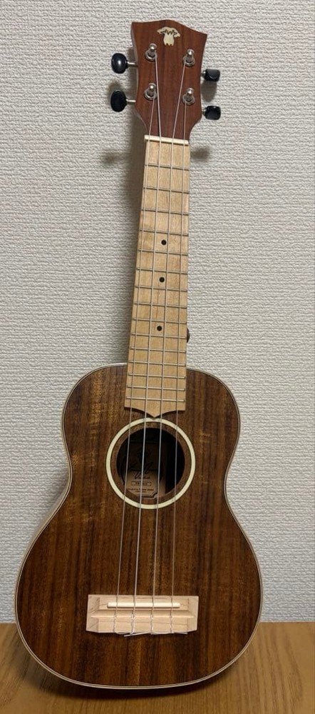 YORAM YK-100 Ukulele with tuner