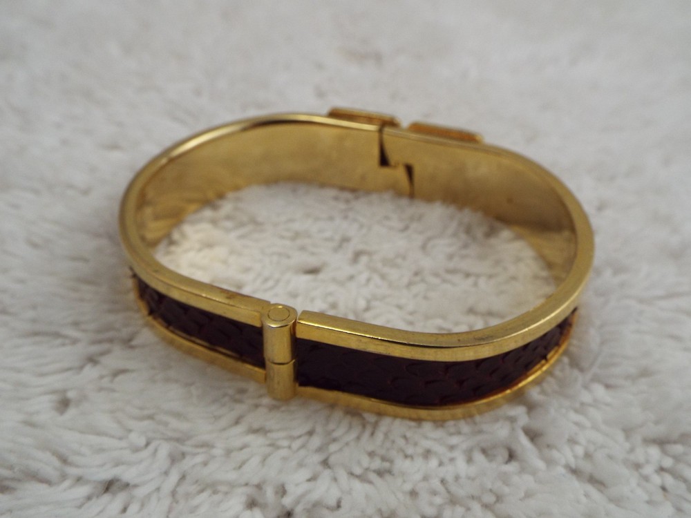 Goldtone Red Leatherette Hinged Bracelet (F10)