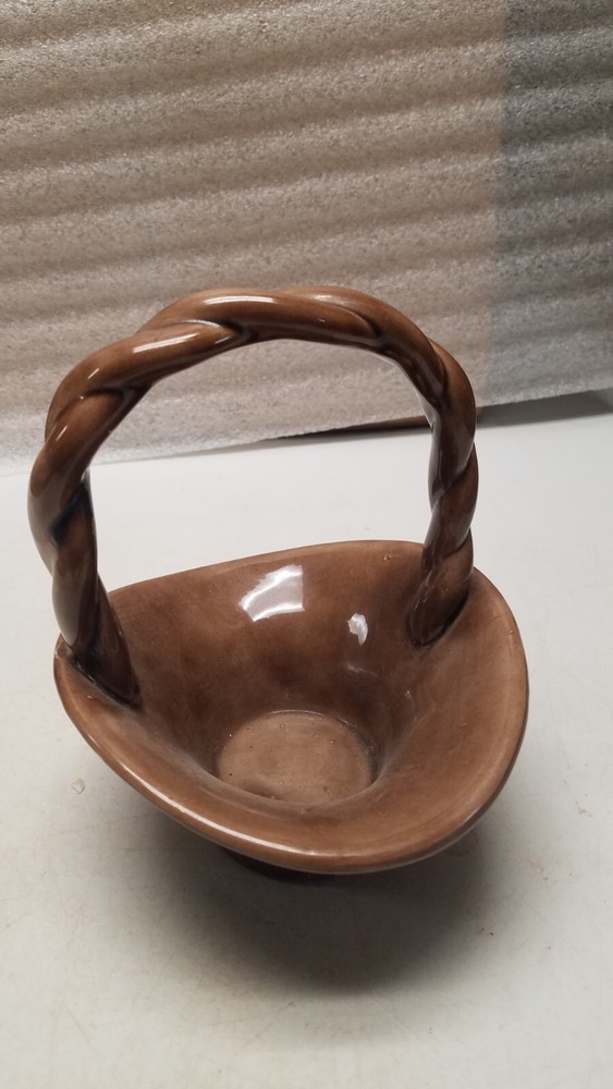 Brown Ceramic Square Design Basket with Handle (M)
