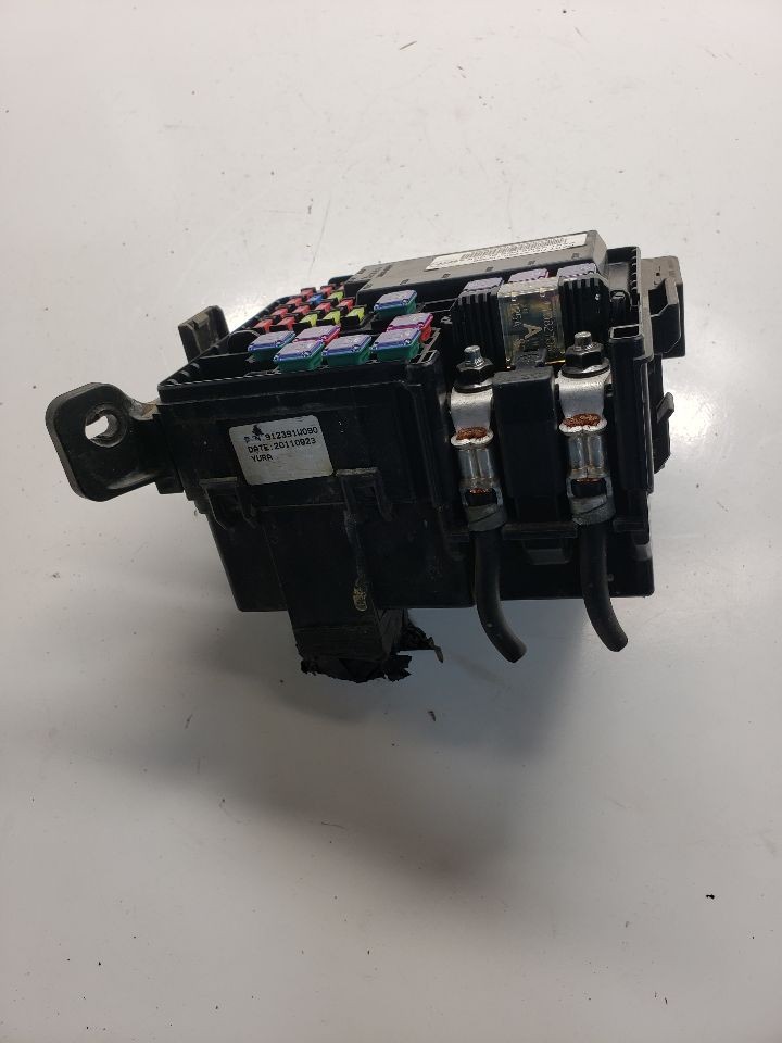 Used Fuse Box Engine fits: 2012 Kia Rio AT Grade A