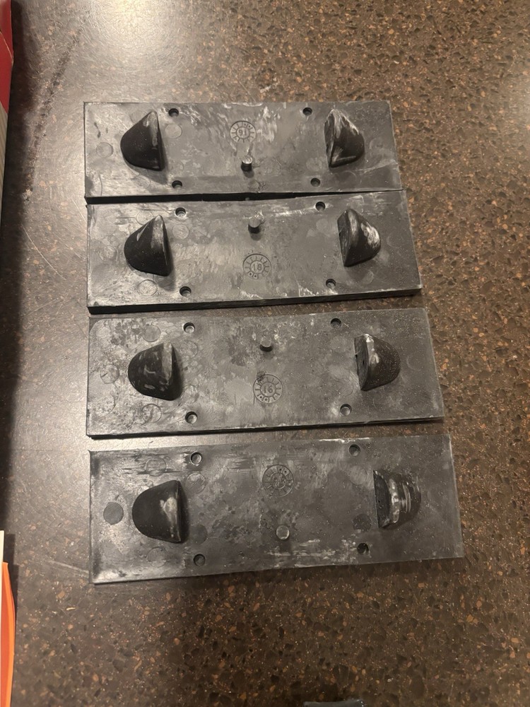 Thule Fit Kit 100 For Mazda MPV Vans