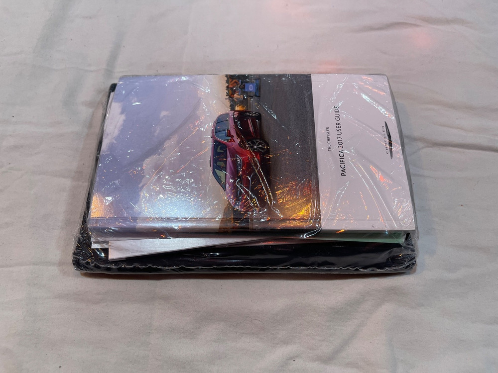 2017 Chrysler Pacifica Owners Manual USER GUIDE BOOK SET + Case OEM