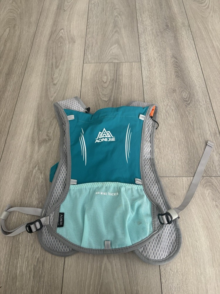 Aonijie Hydration Vest Pack Marathoner Running Race Hydration No Bladder