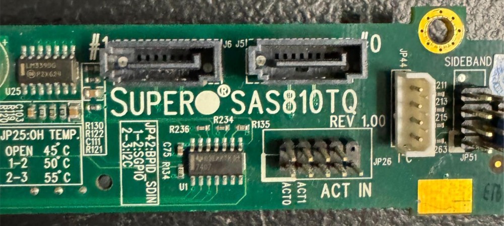 Super Micro SAS810TQ Backplane Circuit Board