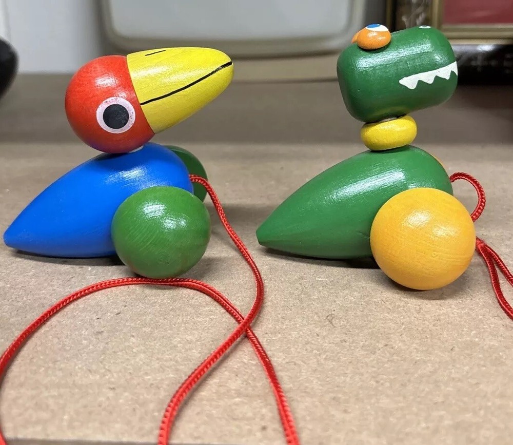 Wooden Pull Along Bird And Alligator Toy