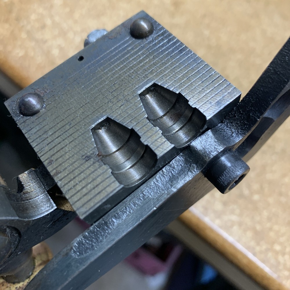 Saeco 045 40/10mm 2 Cavity Mold