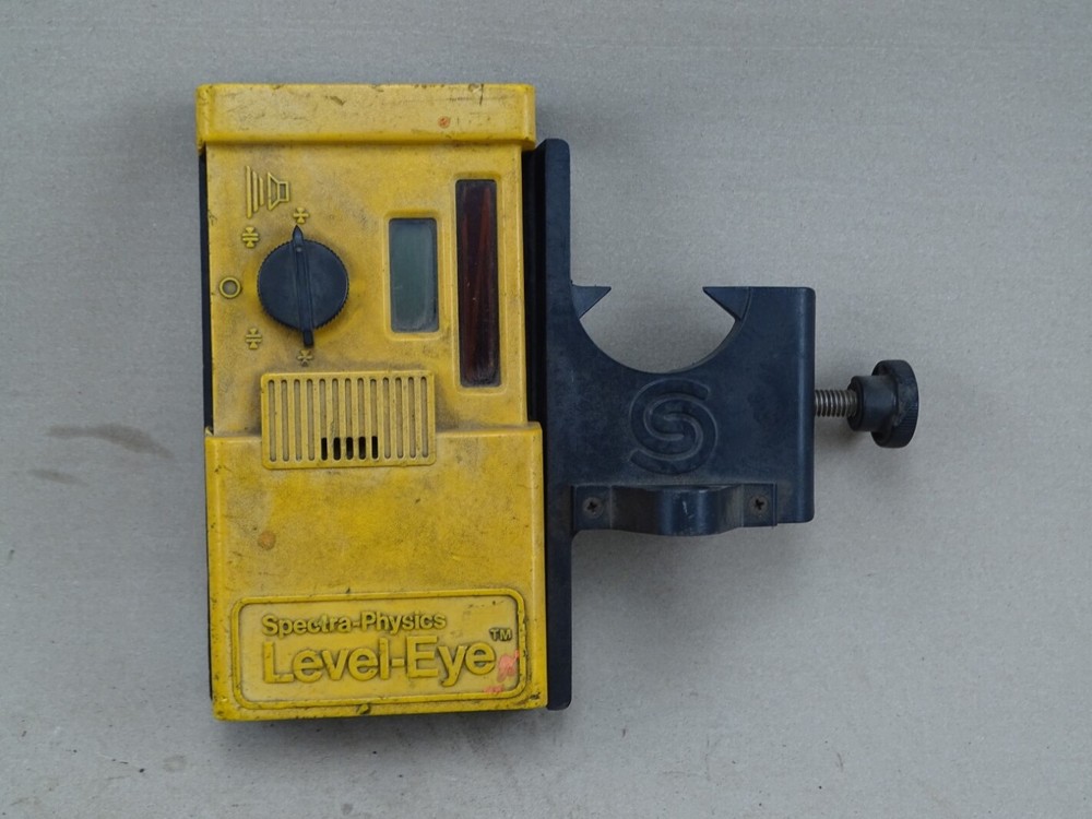 Spectra-Physics  Electronic Laser Level Receiver Powers On but No Display, 1077