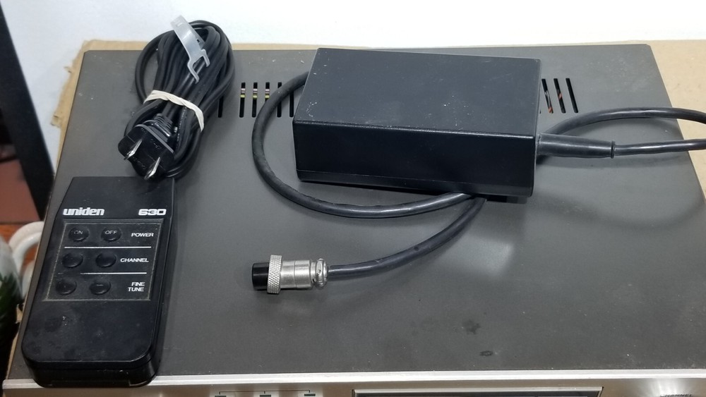 Vintage Uniden Satellite Receiver Model No. UST-3000 - Untested w/ Remote