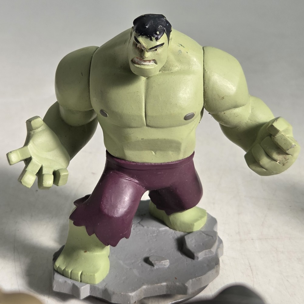 Disney Infinity Bundle of 6 Figures Untested, Slight damage to one
