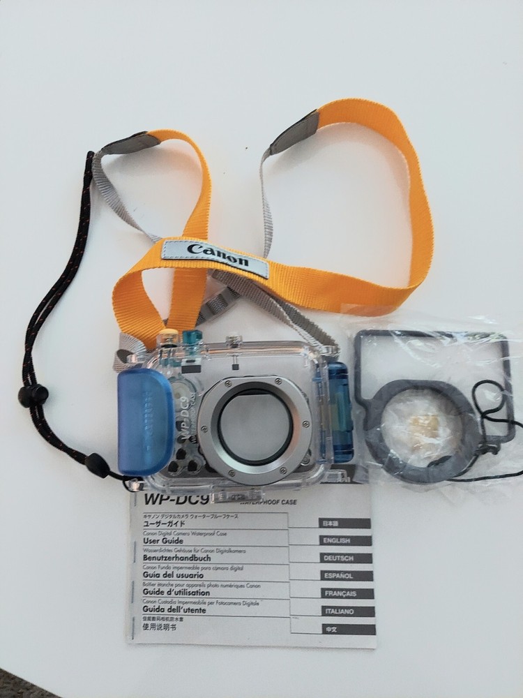 Canon WP-DC9 Waterproof Case for SD800 IS Camera. Hand/Shoulder Strap/ Diffuser.