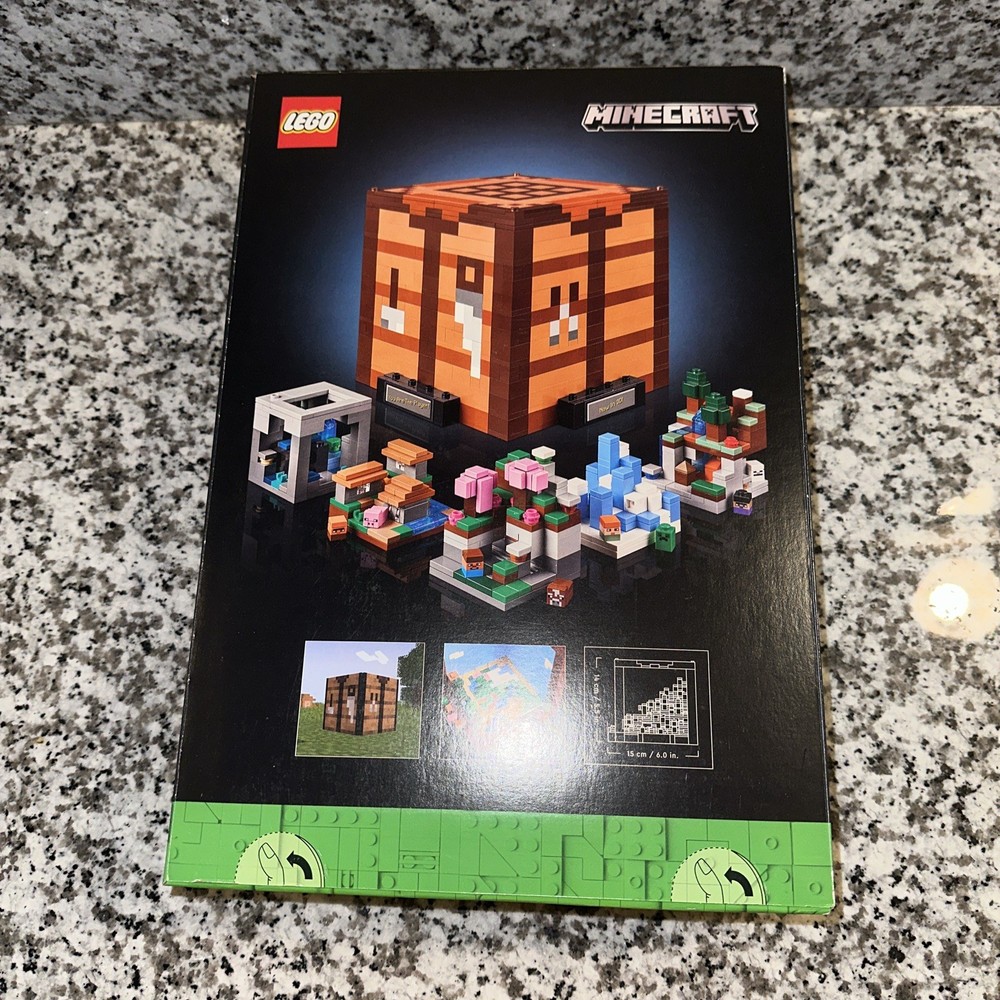 LEGO Minecraft: The Crafting Table (21265)