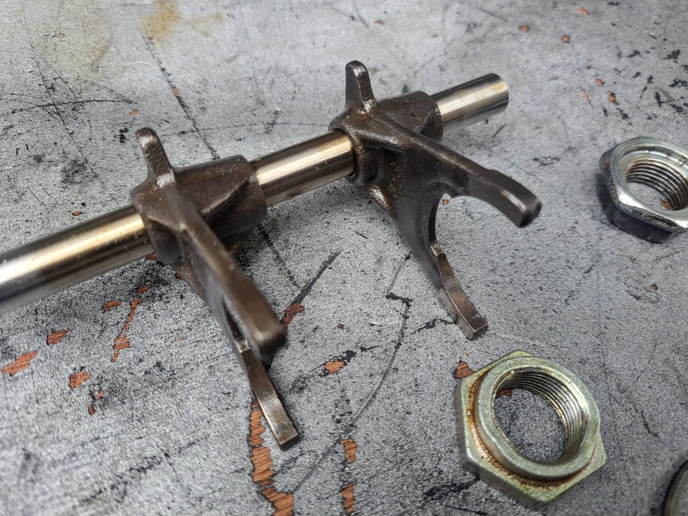 Kawasaki er500 gearbox