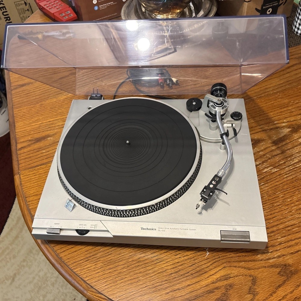 Technics SL-D2 Direct Drive Turntable