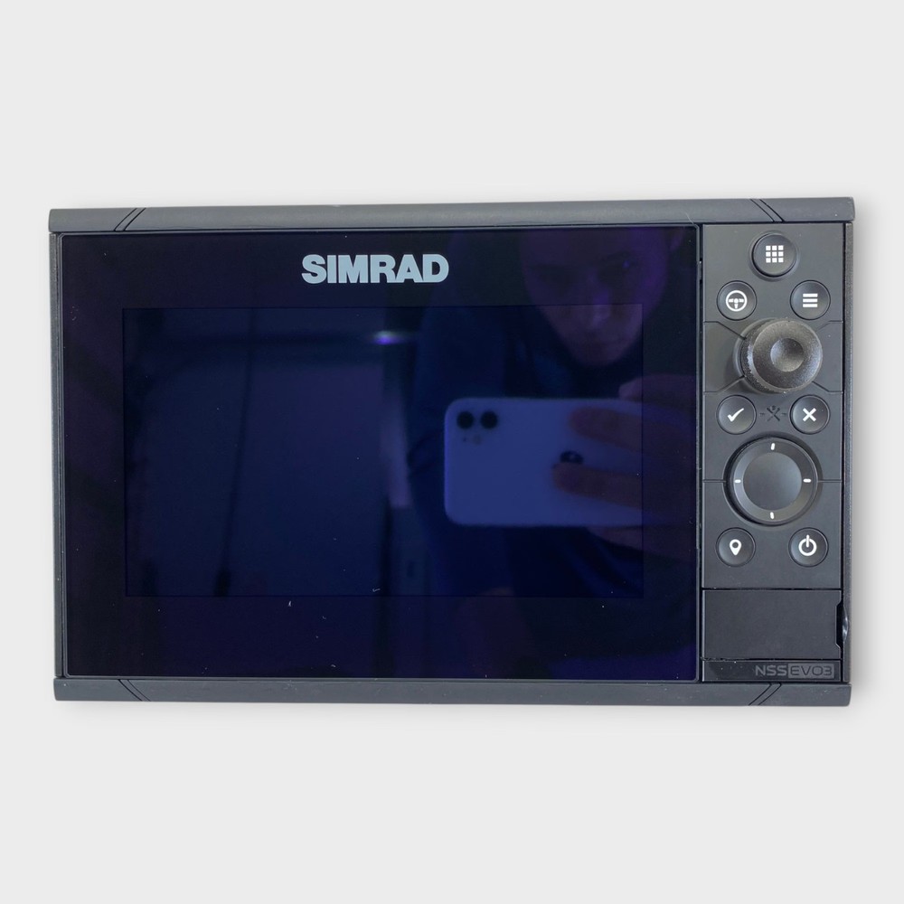 Simrad NSS7 Evo3 7" Touchscreen MFD Chartplotter (Tested Good)